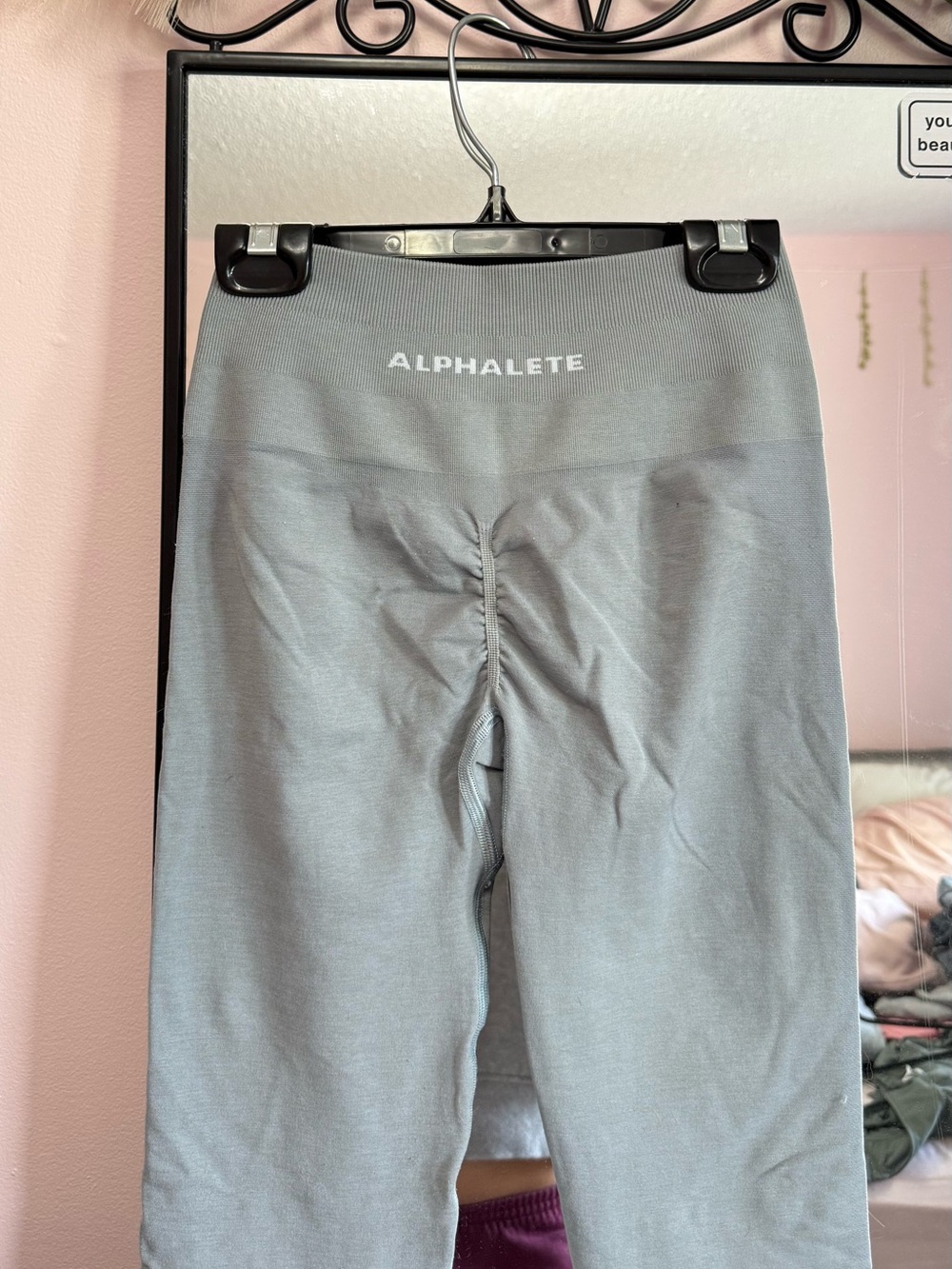 Alphalete Light Gray Scrunch Seamless Leggings